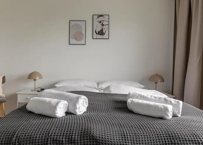 Global Living - Design Apartments I Terrace I Kitchen I Smart-Tv I Parking Space I Muenchen