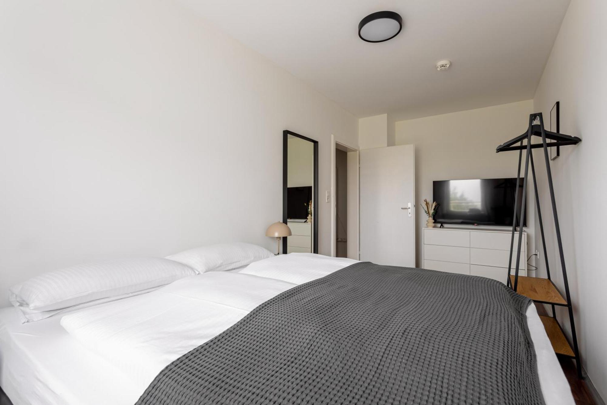 Global Living - Design I Terrace I Kitchen I Smart-tv I Parking Space I München