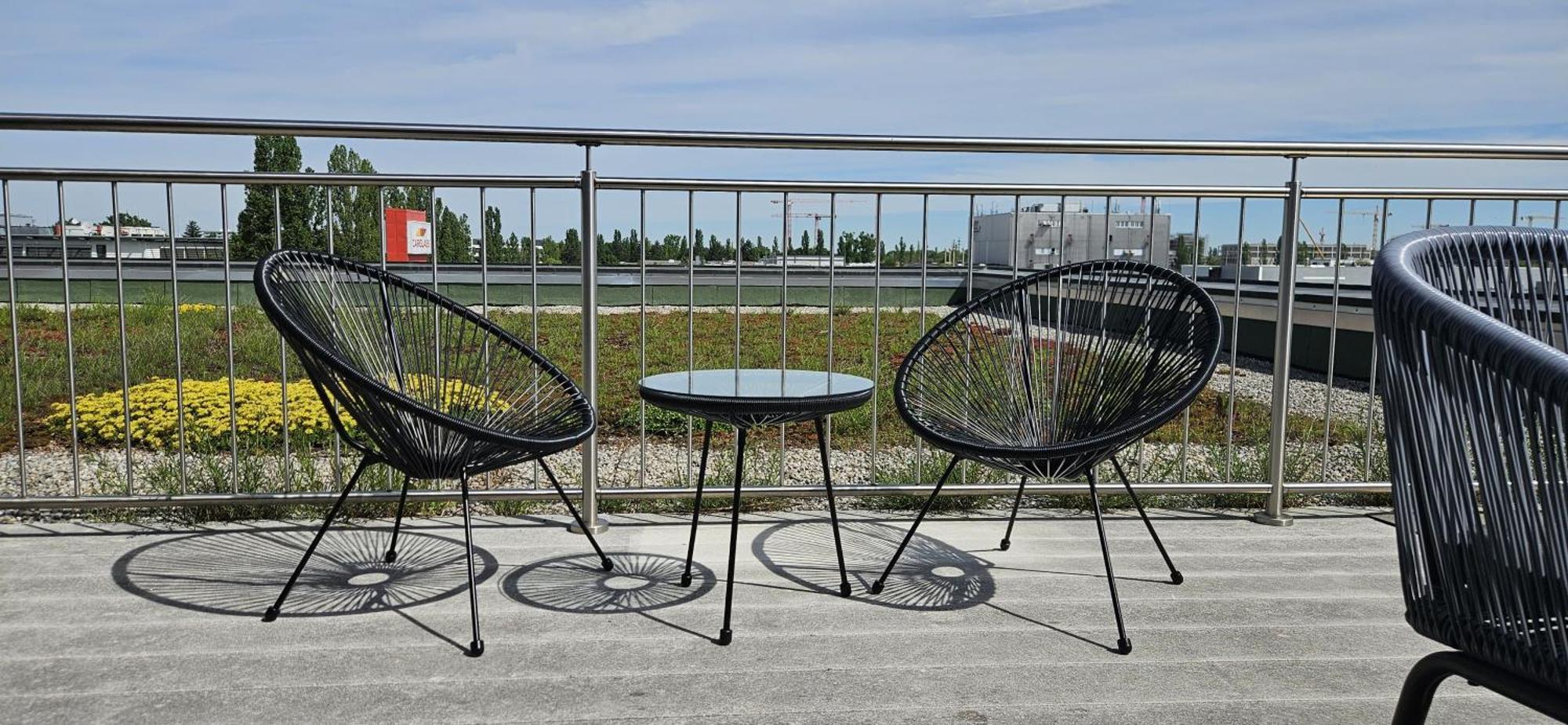 Global Living - Design I Terrace I Kitchen I Smart-tv I Parking Space I * München