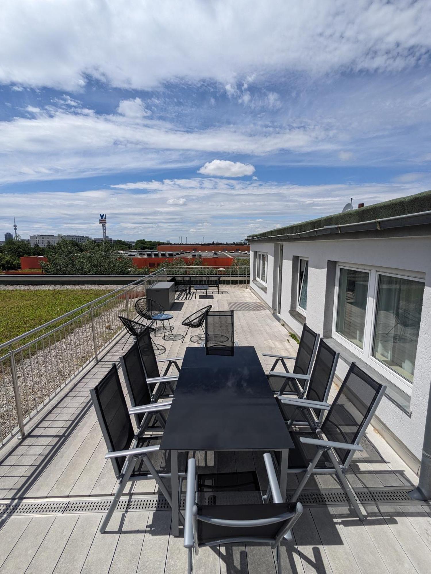 Global Living - Design I Terrace I Kitchen I Smart-tv I Parking Space I * München